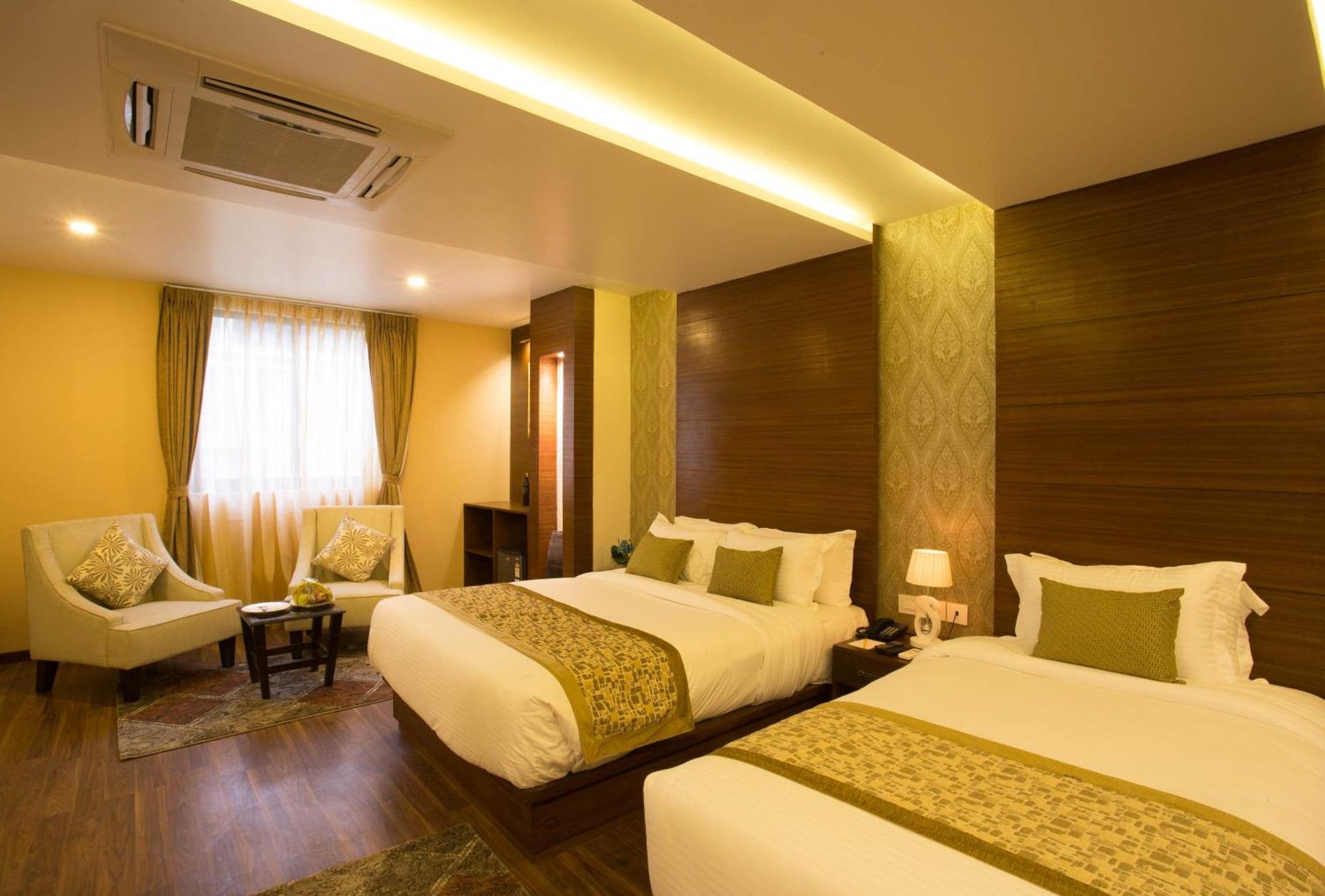Yatri Suites And Spa Κατμαντού Δωμάτιο φωτογραφία