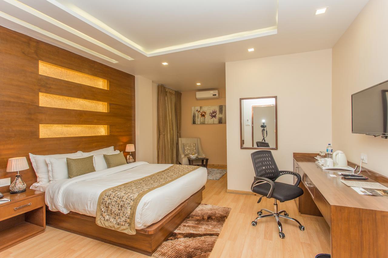 Yatri Suites And Spa Κατμαντού Εξωτερικό φωτογραφία