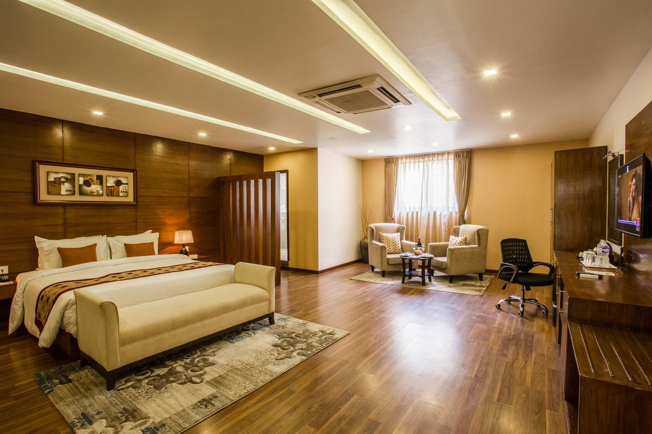 Yatri Suites And Spa Κατμαντού Εξωτερικό φωτογραφία