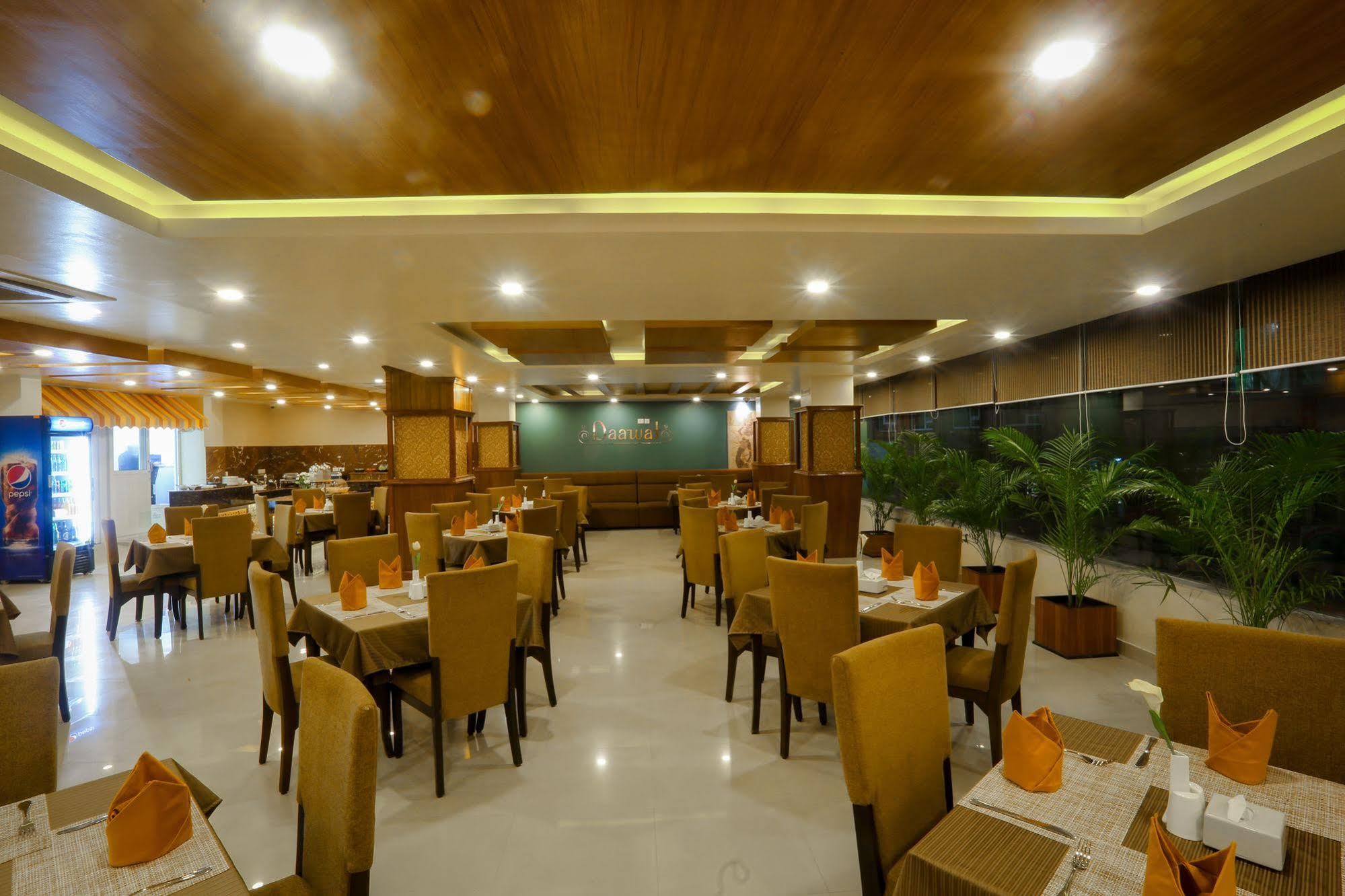 Yatri Suites And Spa Κατμαντού Εξωτερικό φωτογραφία